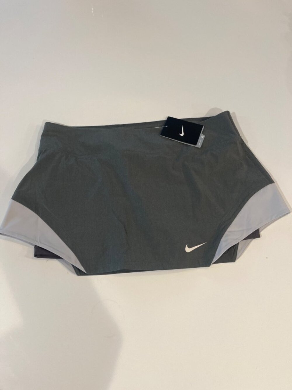 Nike Womens Dri-Fit Running Shorts Gray/White Size XS - Picture 3 of 9